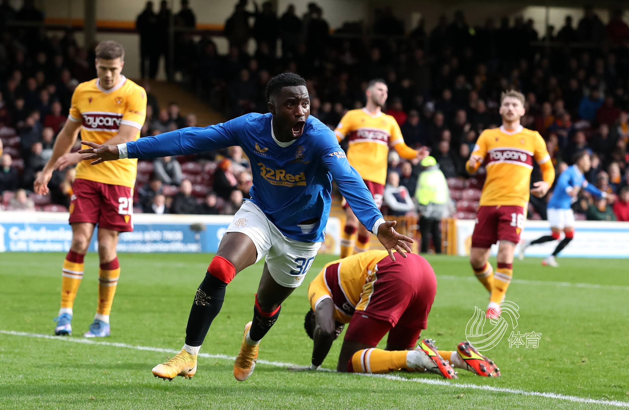 趣体育官网入口-国际比赛日洛杉矶湖人备战荷甲深圳男篮加时末段造点机会，今夜广州队单刀错失瞬间刷屏 